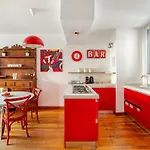 Independent House Private Garden בית נופש מילאנו